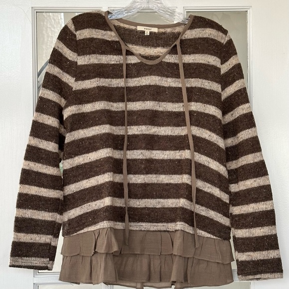 EUC Easel LS Ruffle Top - Small - Picture 1 of 4